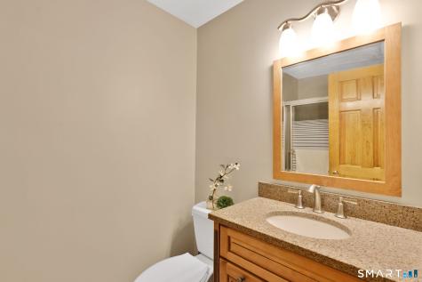10 Hampshire Lane Simsbury CT 06070