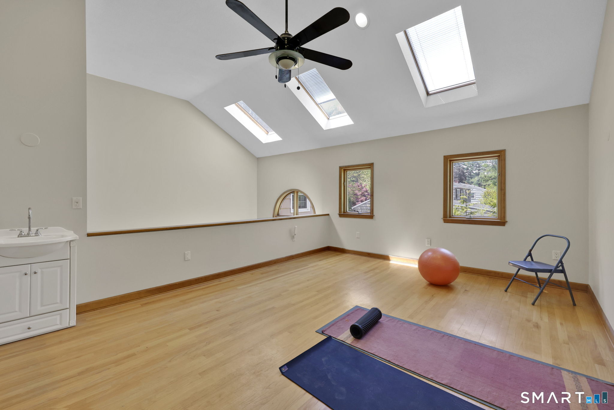 10 Hampshire Lane Simsbury CT 06070