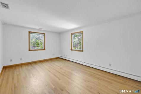 10 Hampshire Lane Simsbury CT 06070