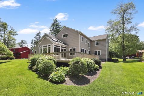 10 Hampshire Lane Simsbury CT 06070