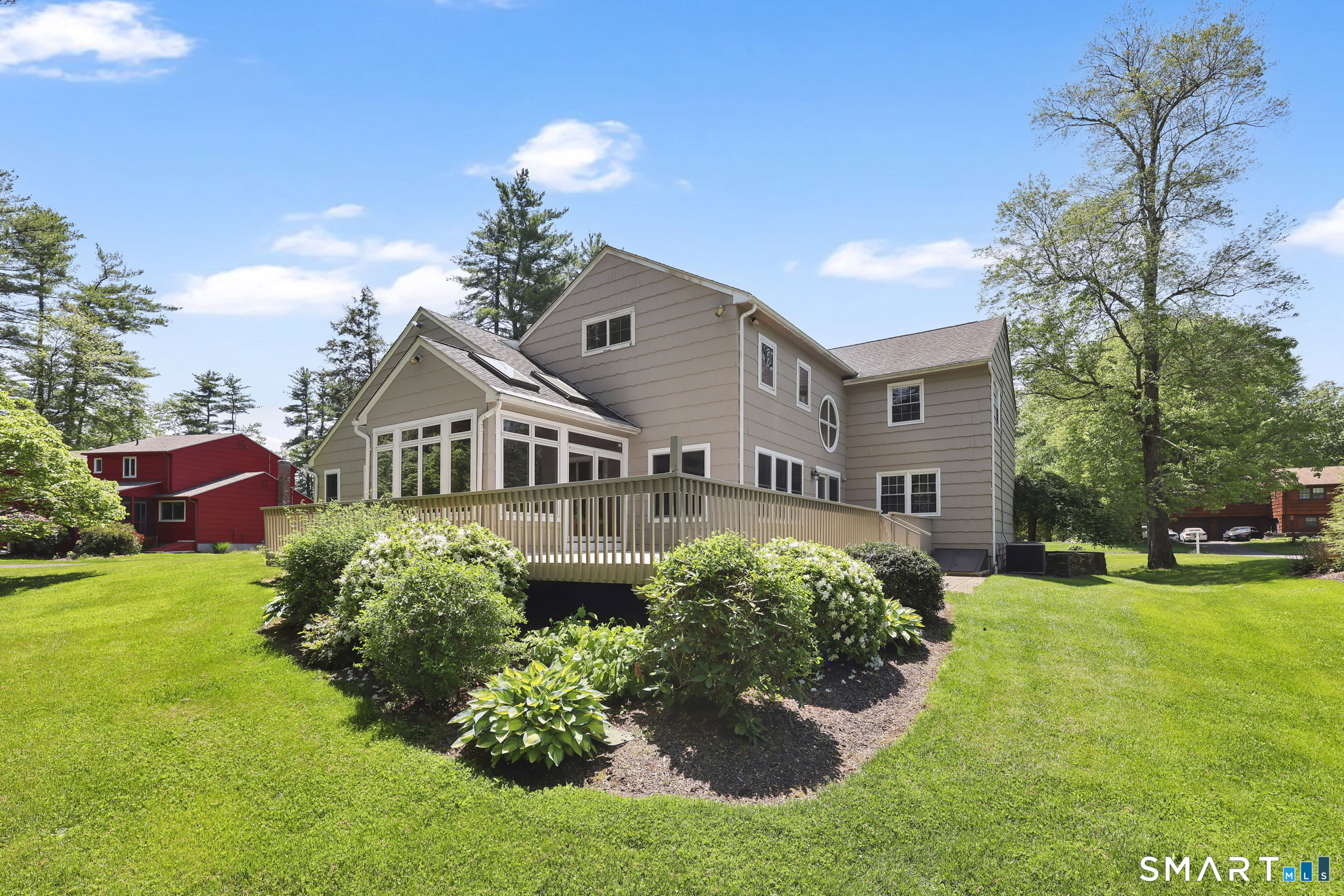 10 Hampshire Lane Simsbury CT 06070