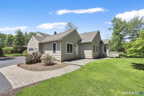 10 Hampshire Lane Simsbury CT 06070
