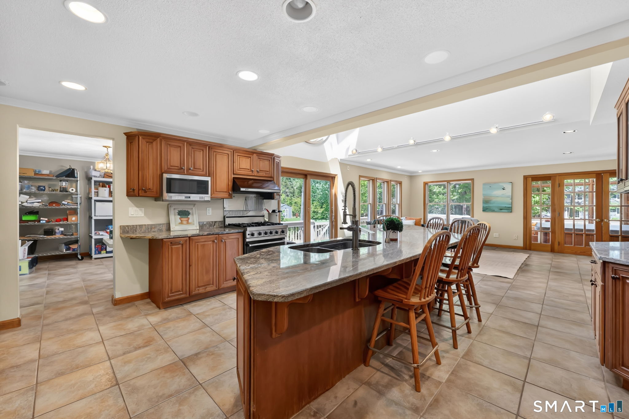 10 Hampshire Lane Simsbury CT 06070