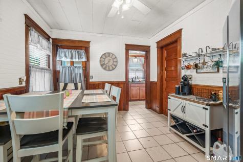 16 Luke Street Waterbury CT 06706