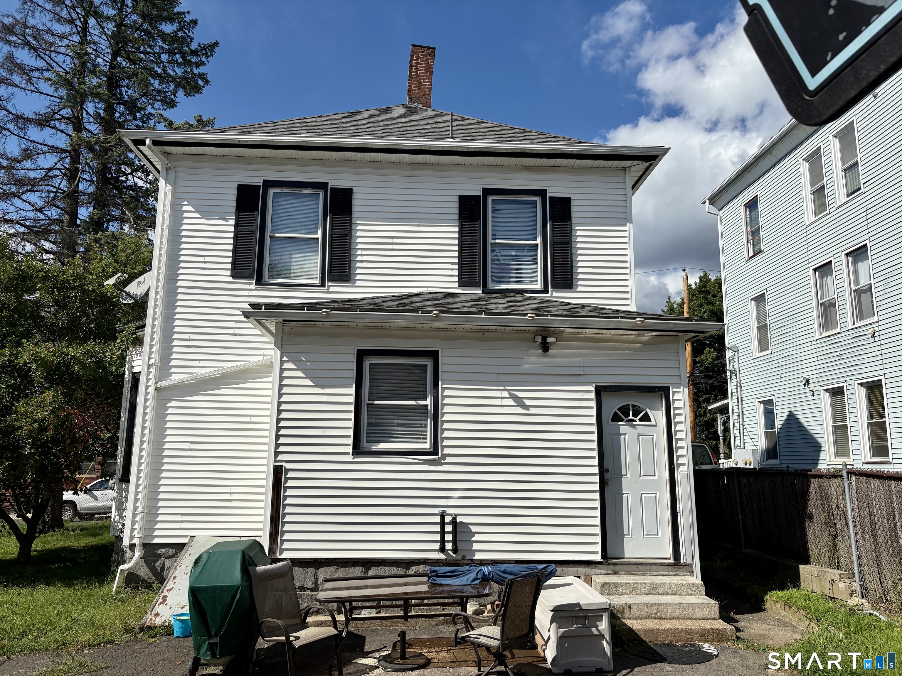 16 Luke Street Waterbury CT 06706