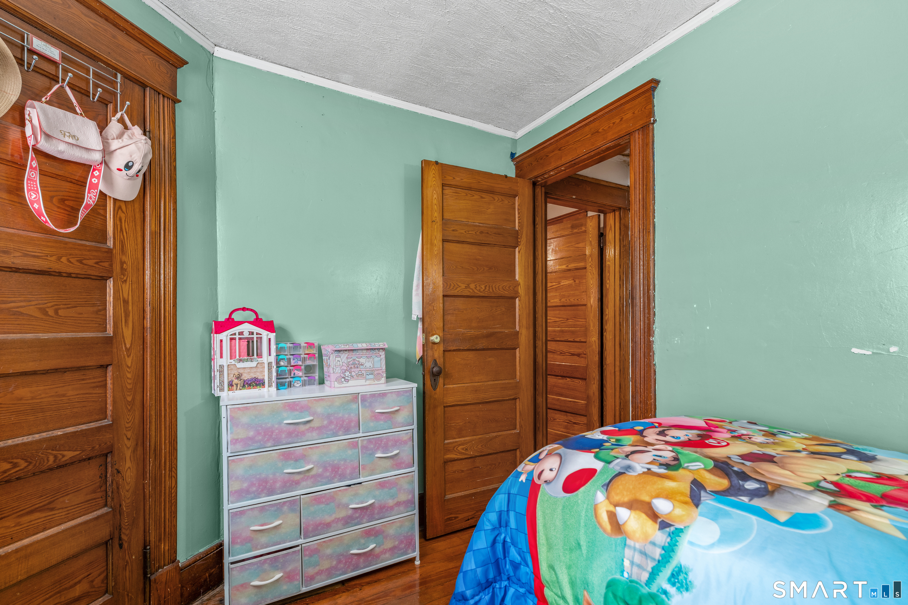 16 Luke Street Waterbury CT 06706