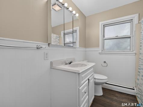 348 Bayonet Street New London CT 06320