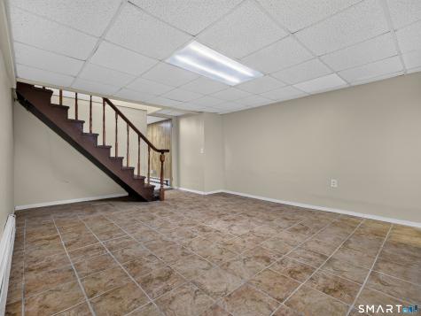 348 Bayonet Street New London CT 06320