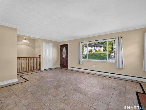348 Bayonet Street New London CT 06320