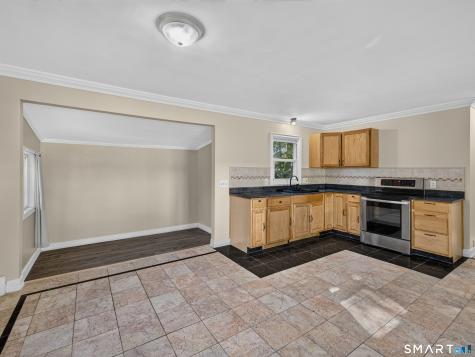 348 Bayonet Street New London CT 06320
