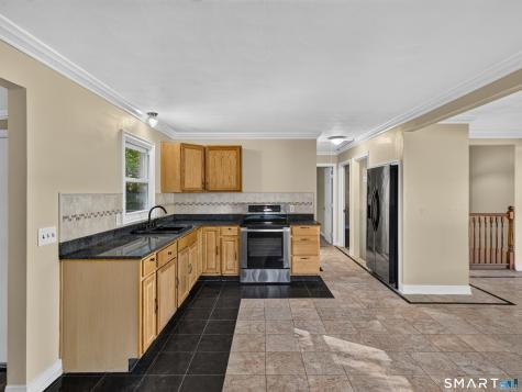 348 Bayonet Street New London CT 06320