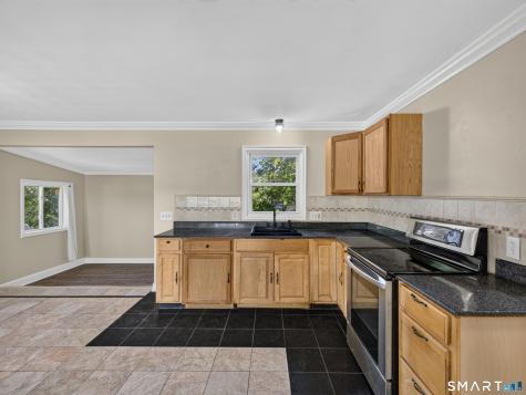 348 Bayonet Street New London CT 06320