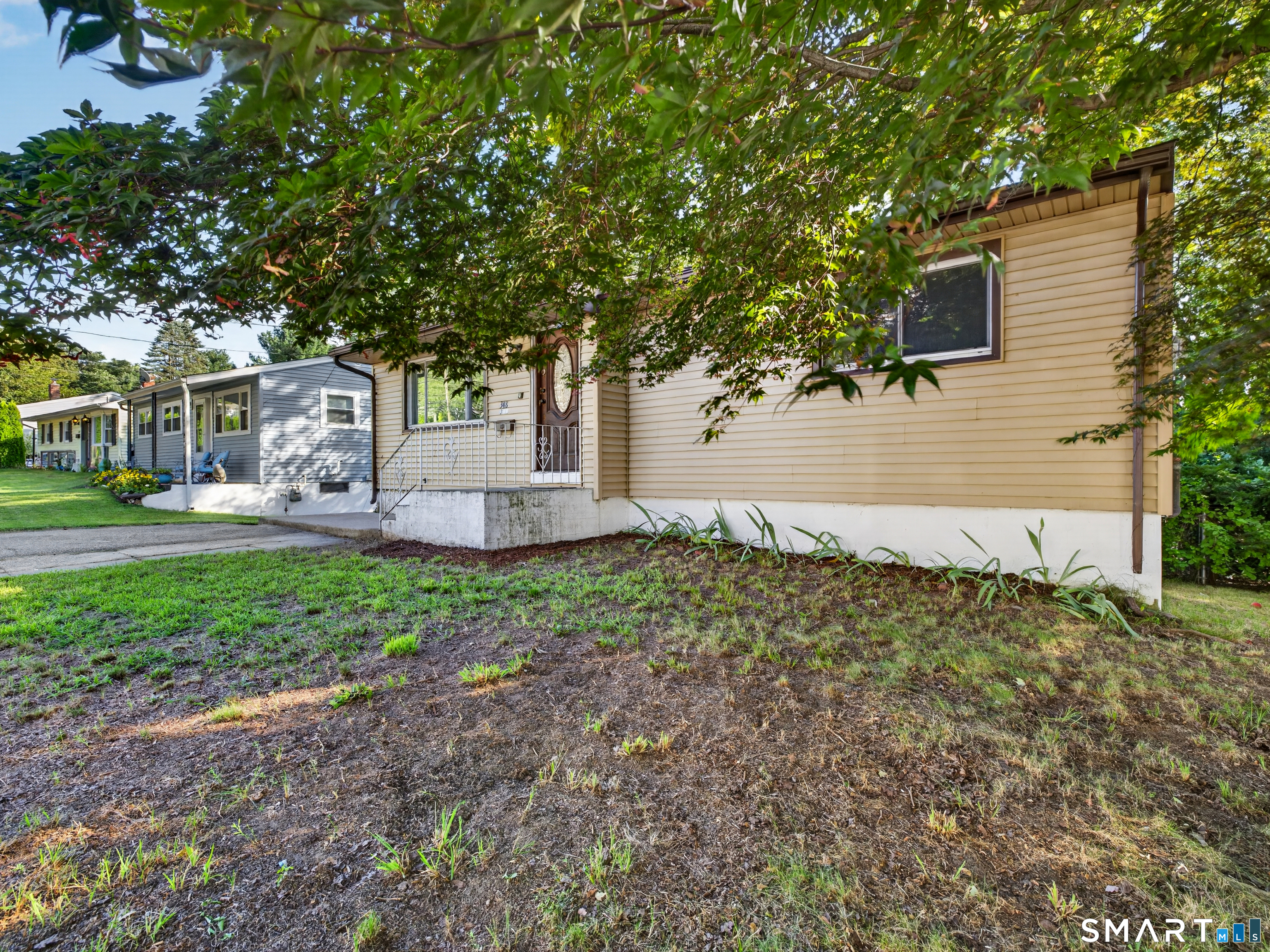 348 Bayonet Street New London CT 06320