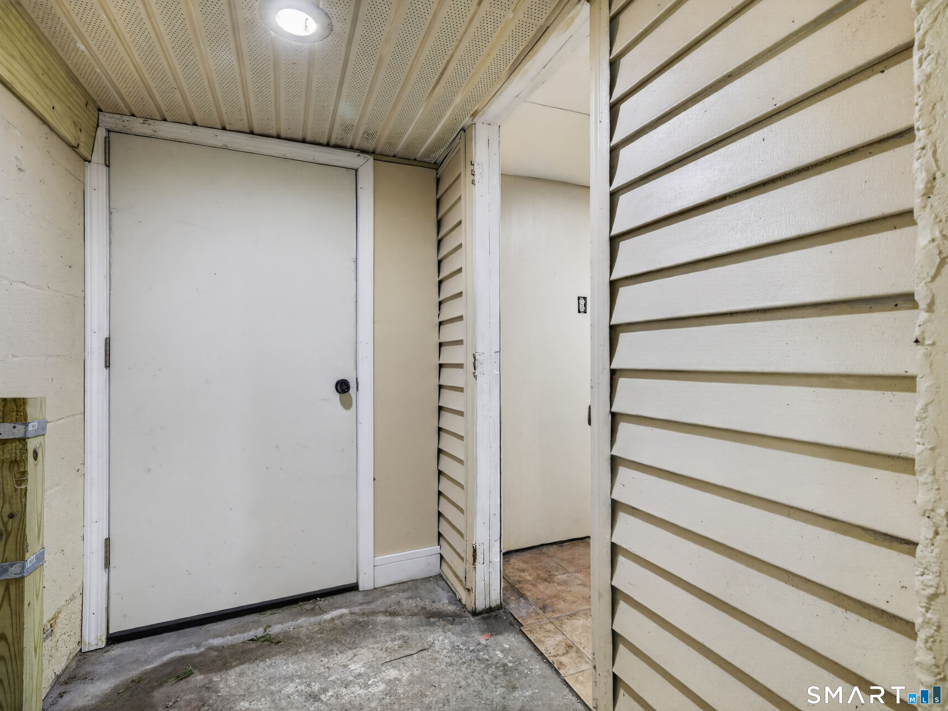 348 Bayonet Street New London CT 06320