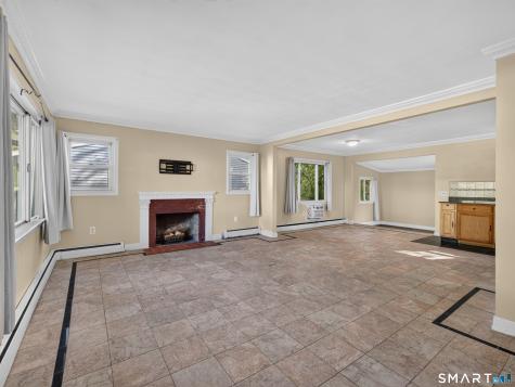 348 Bayonet Street New London CT 06320