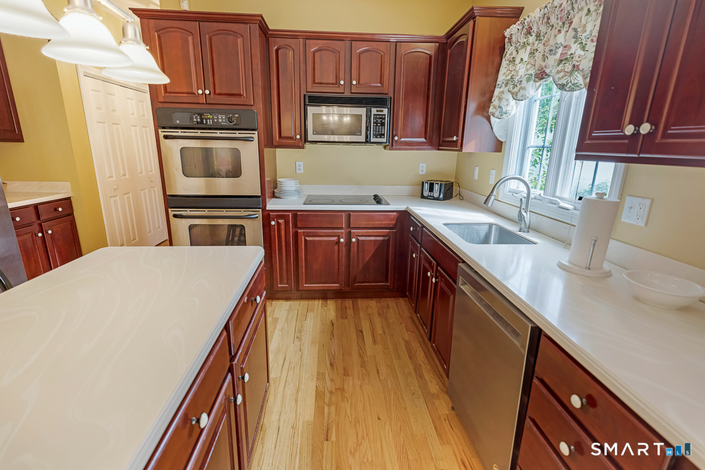 9 Taylor Ridge Road Clinton CT 06413