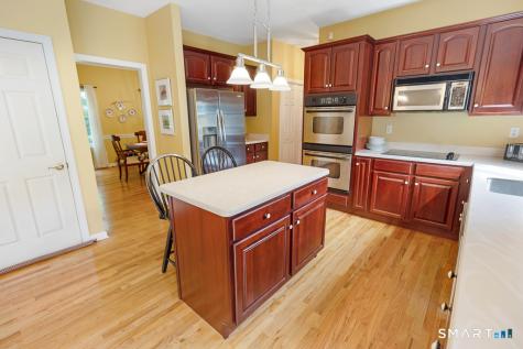 9 Taylor Ridge Road Clinton CT 06413