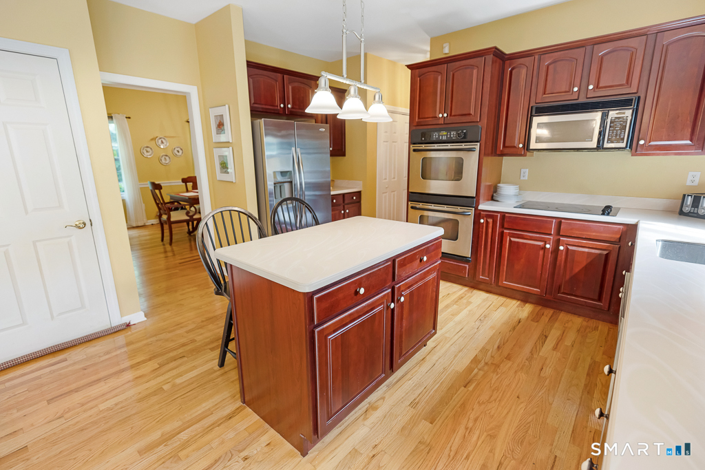 9 Taylor Ridge Road Clinton CT 06413