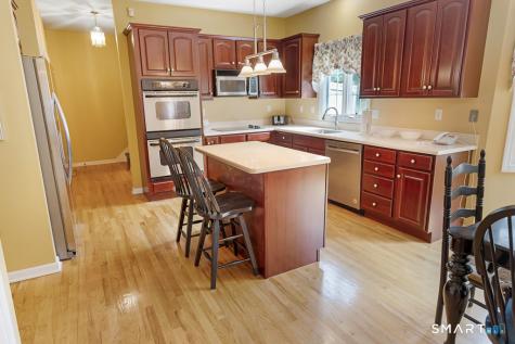 9 Taylor Ridge Road Clinton CT 06413