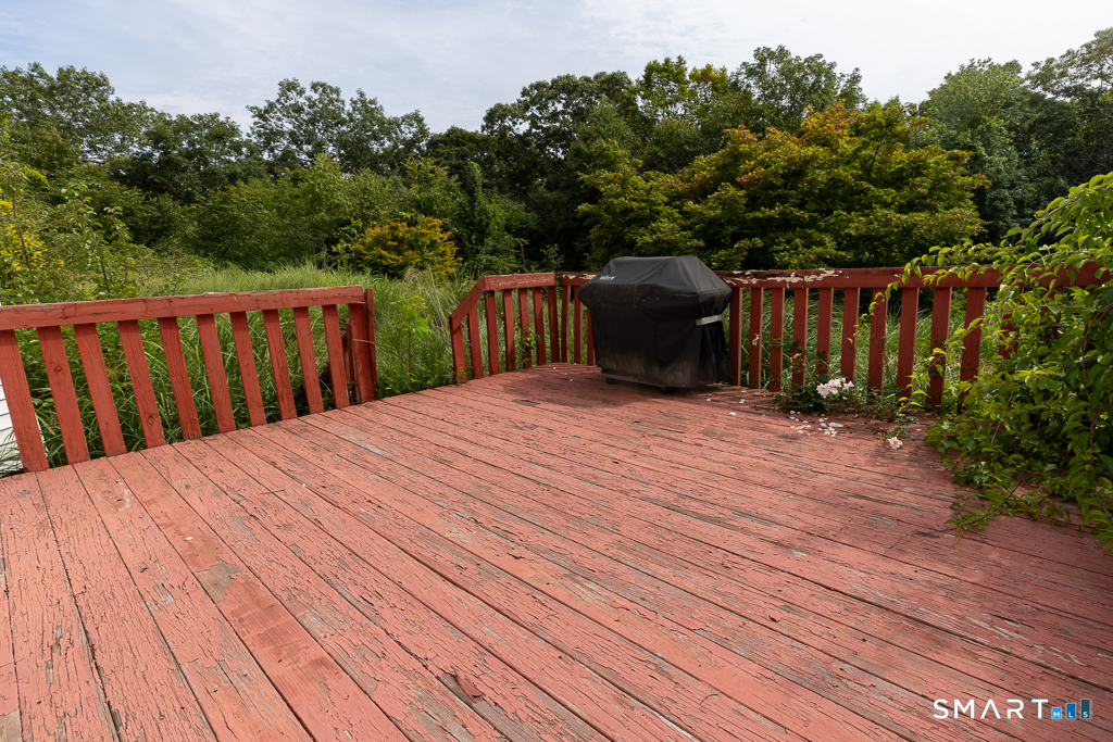 9 Taylor Ridge Road Clinton CT 06413