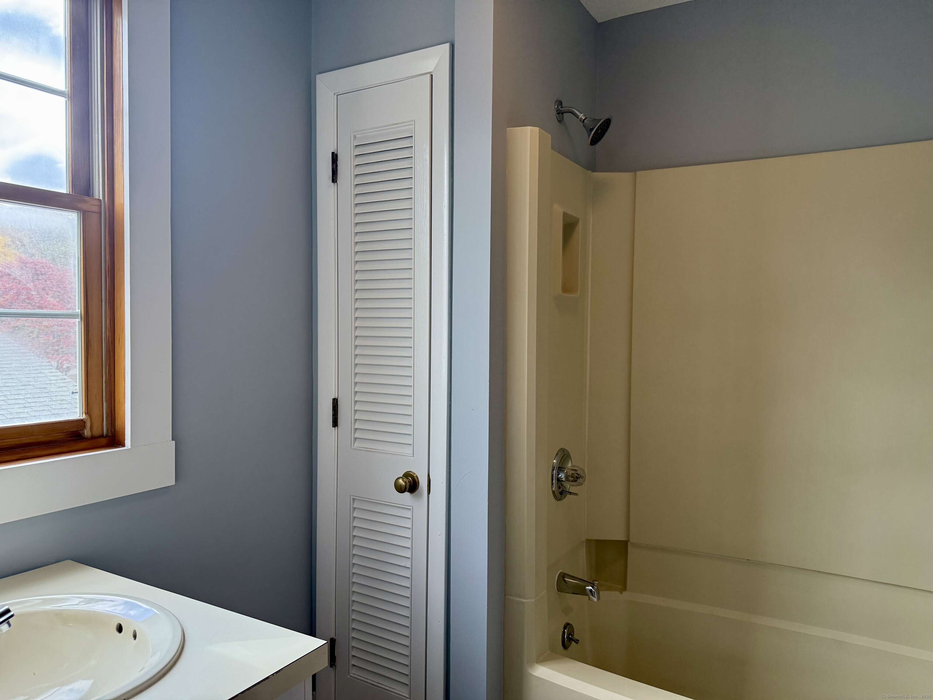 73 Walnut Street East Hartford CT 06108