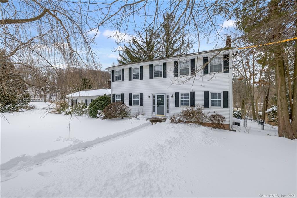 2 Earl Avenue Hamden CT 06514