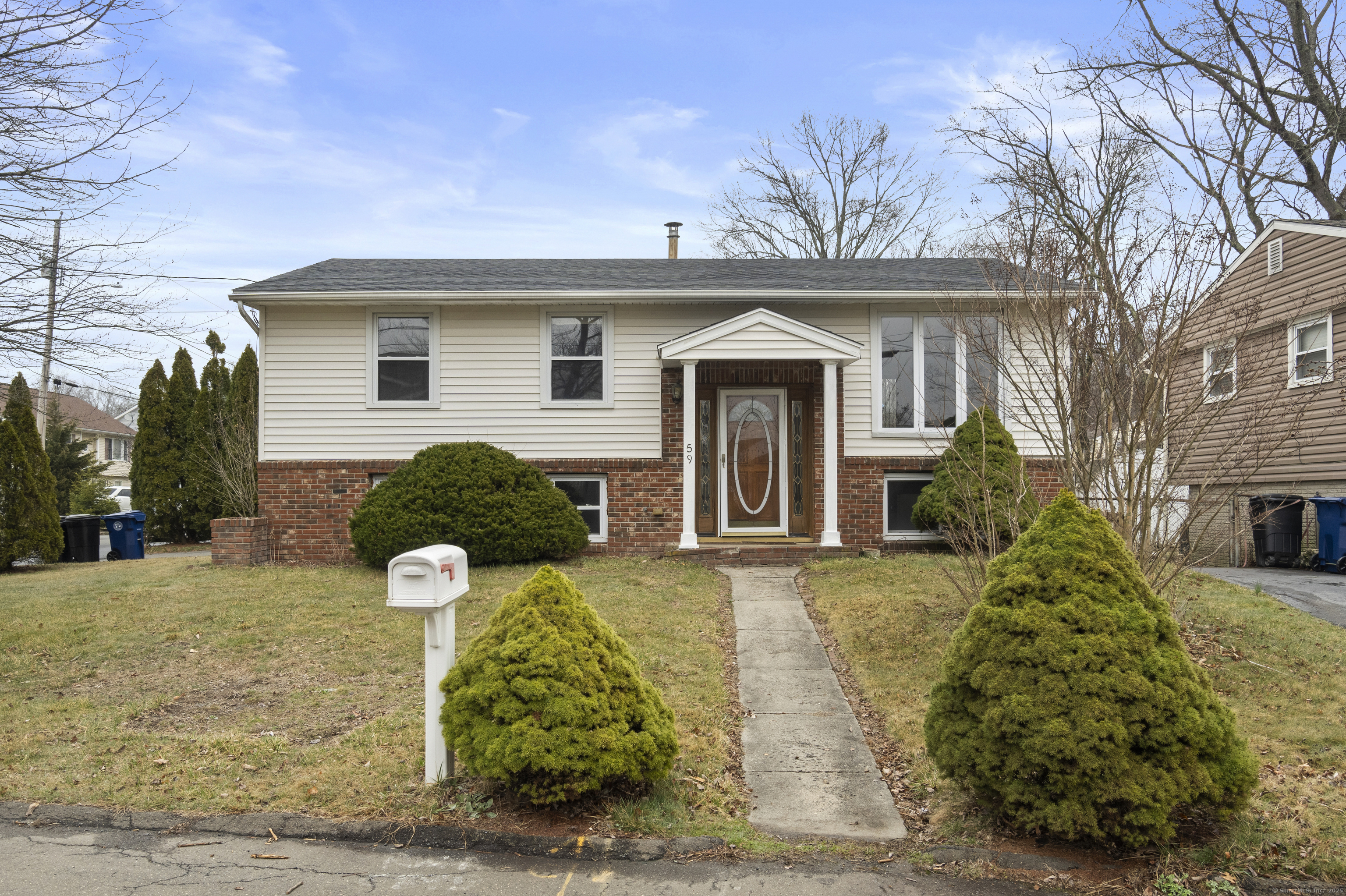 59 Swampscott Street West Haven CT 06516