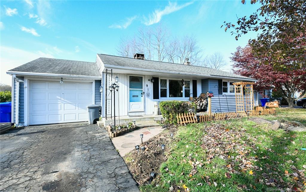 9 Hamilton Court Enfield CT 06082