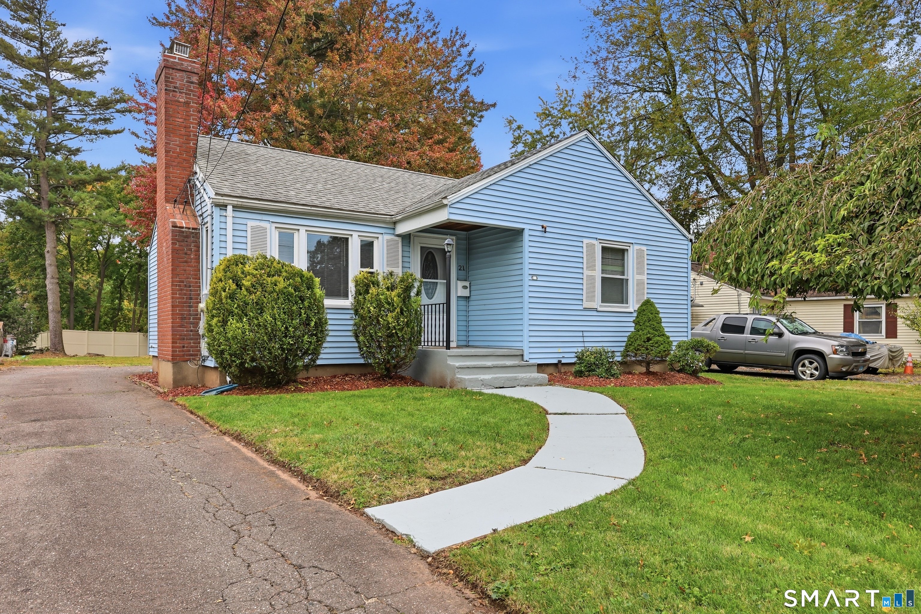 21 Elmfield Street West Hartford CT 06110