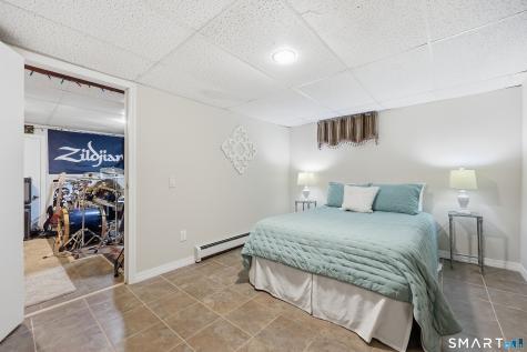 21 Elmfield Street West Hartford CT 06110