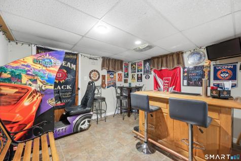 21 Elmfield Street West Hartford CT 06110