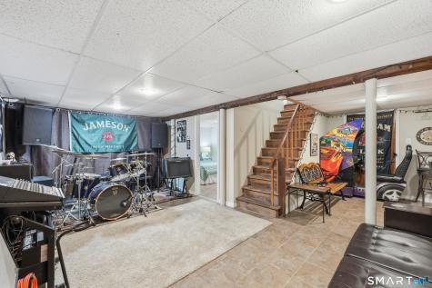 21 Elmfield Street West Hartford CT 06110