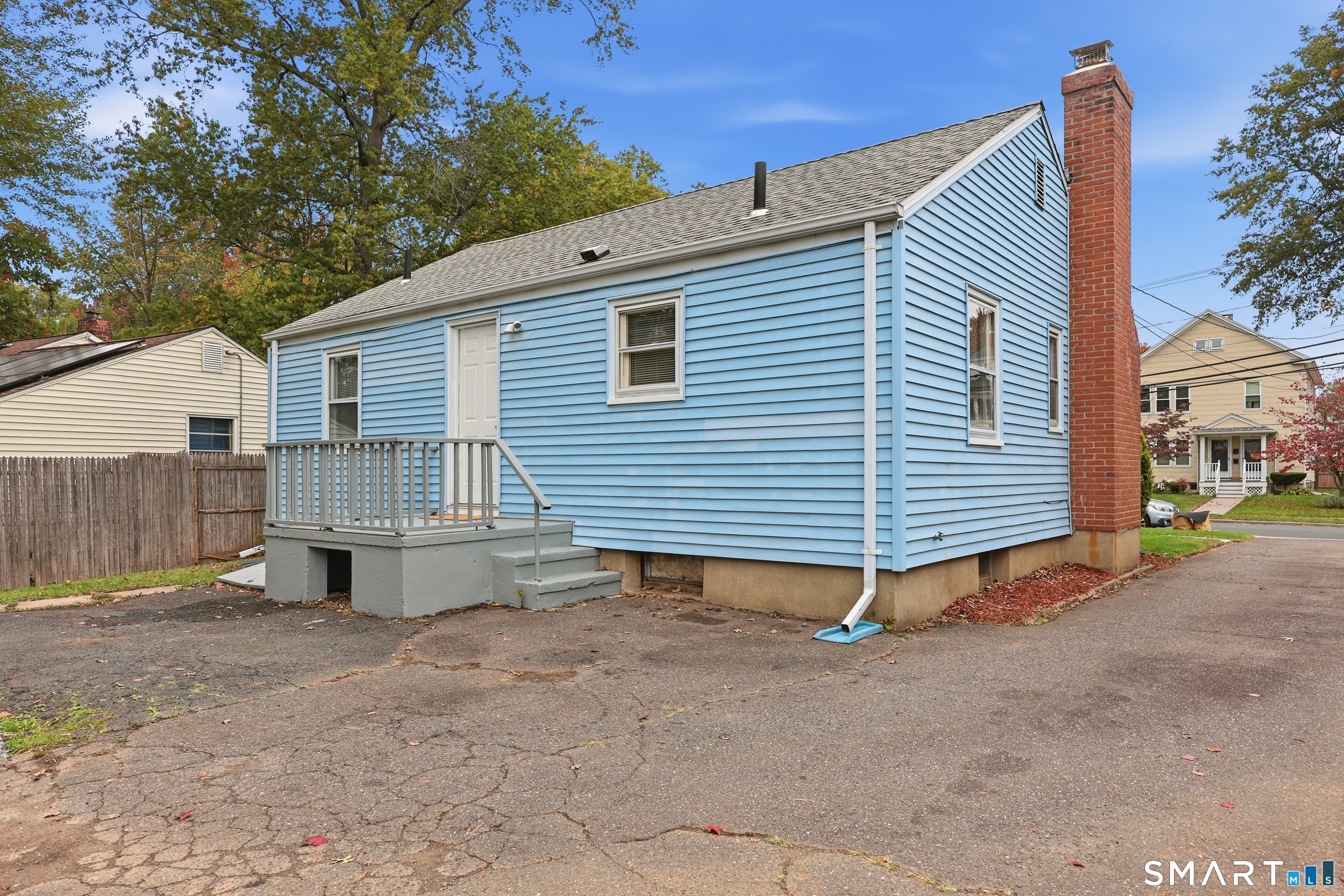 21 Elmfield Street West Hartford CT 06110