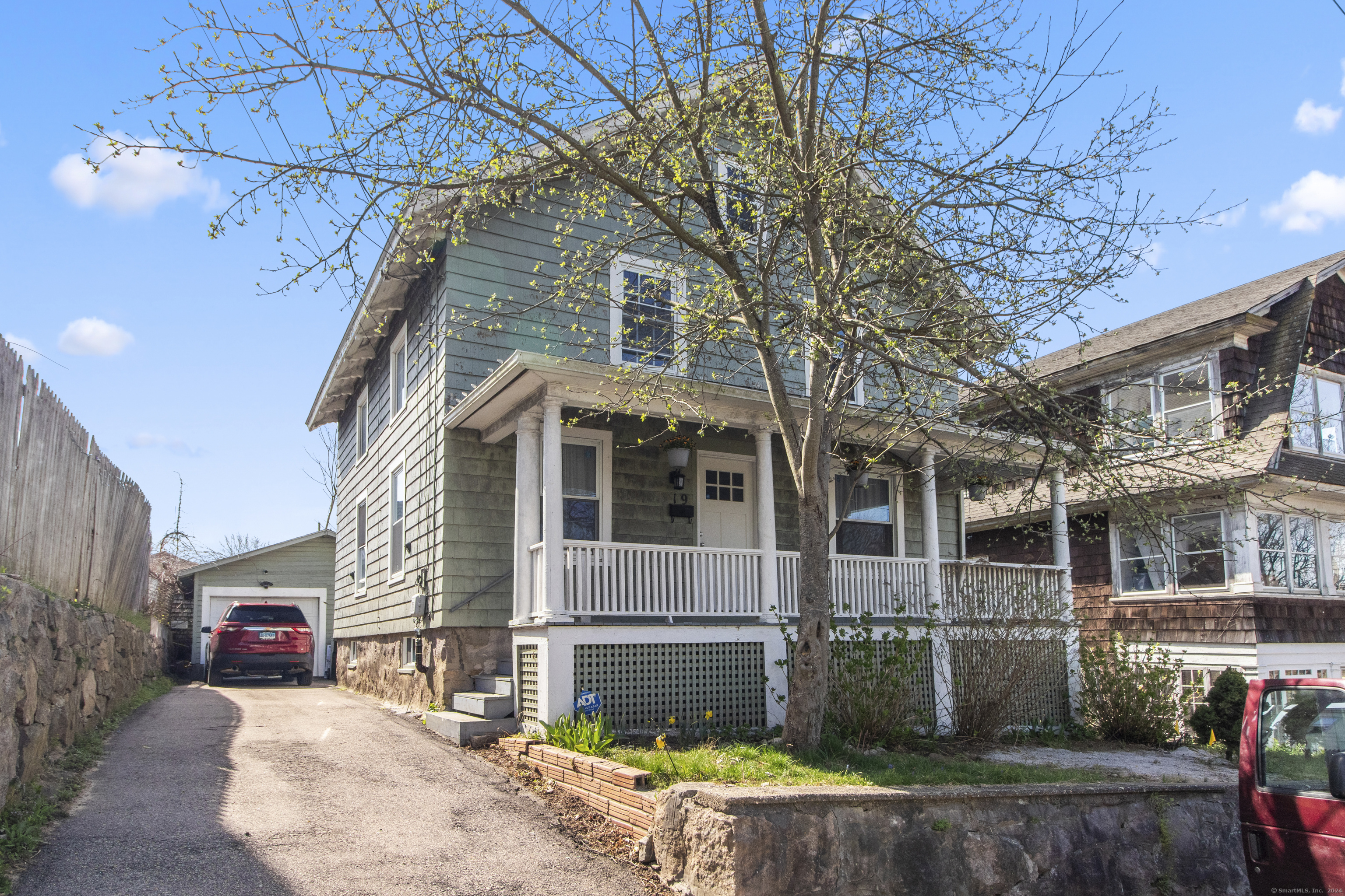 19 Bragaw Street New London CT 06320