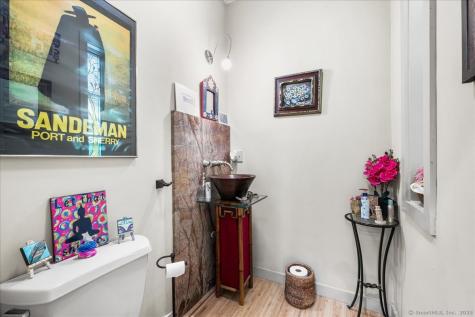 39 Hewitt Road North Stonington CT 06359