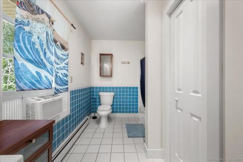 39 Hewitt Road North Stonington CT 06359