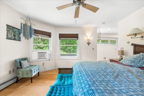 39 Hewitt Road North Stonington CT 06359