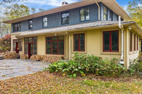 39 Hewitt Road North Stonington CT 06359