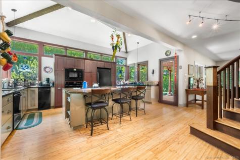 39 Hewitt Road North Stonington CT 06359