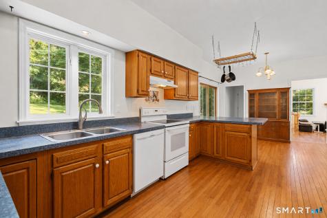 68 East Village Road Monroe CT 06468