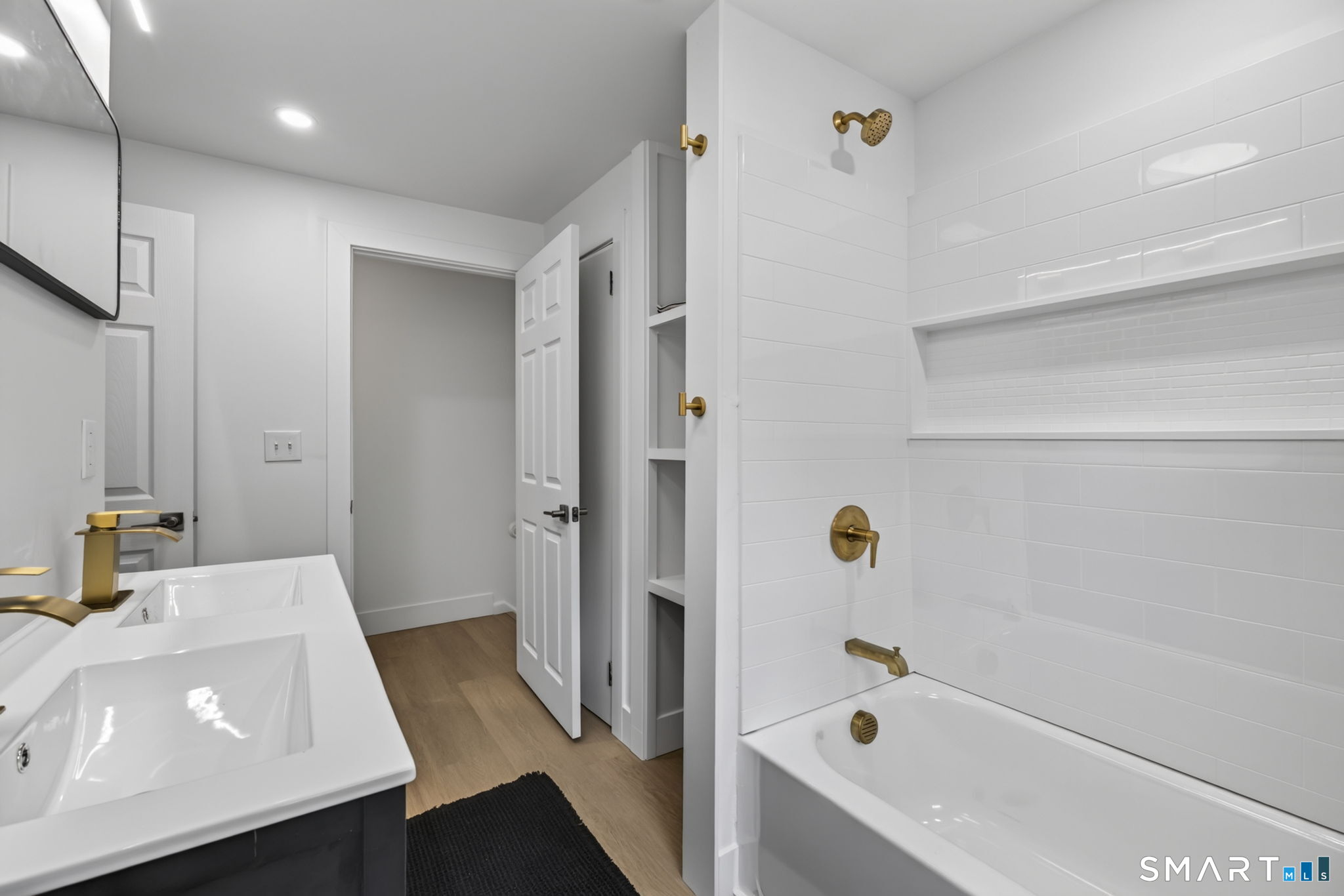 6 Village Drive Ledyard CT 06339