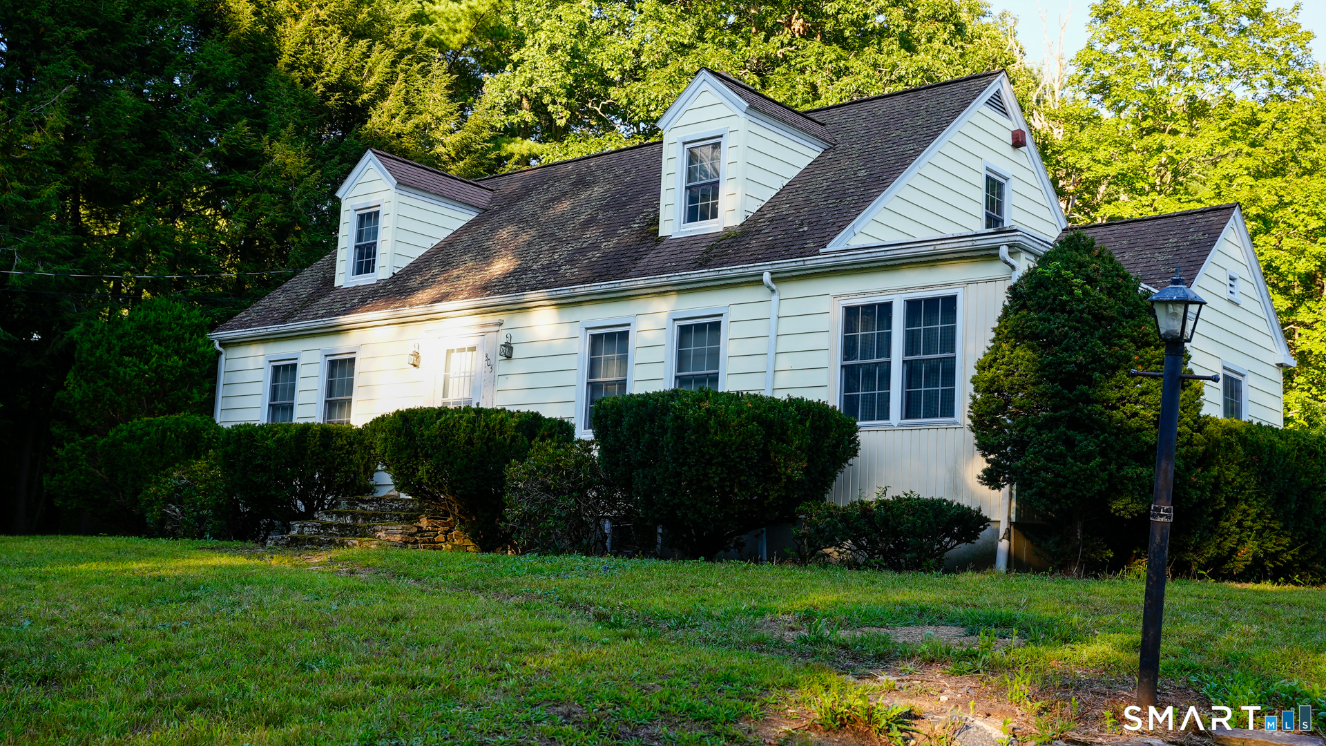 303 Riverside Drive Thompson CT 06277