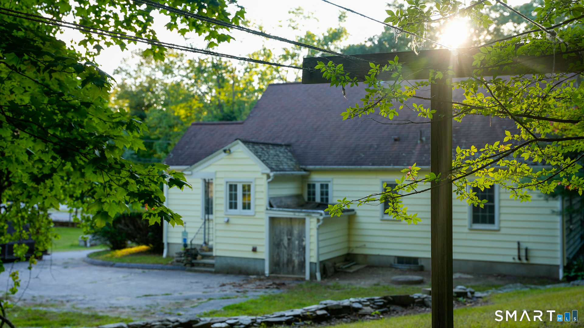 303 Riverside Drive Thompson CT 06277
