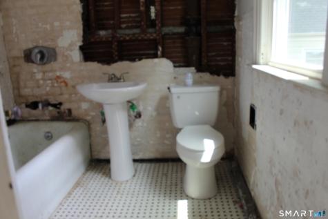 105 Roydon Road New Haven CT 06511