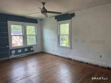 105 Roydon Road New Haven CT 06511