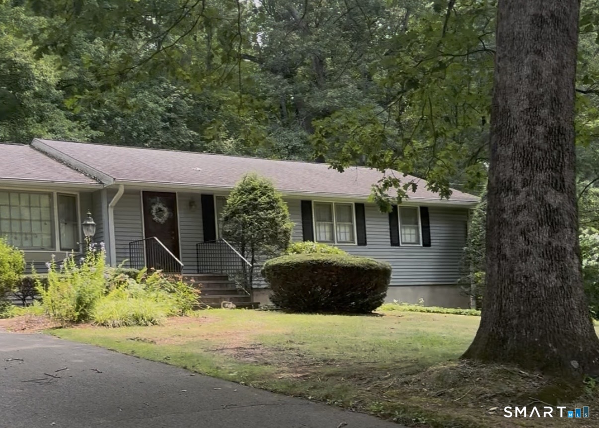 Vernon CT, 34 Claire Road