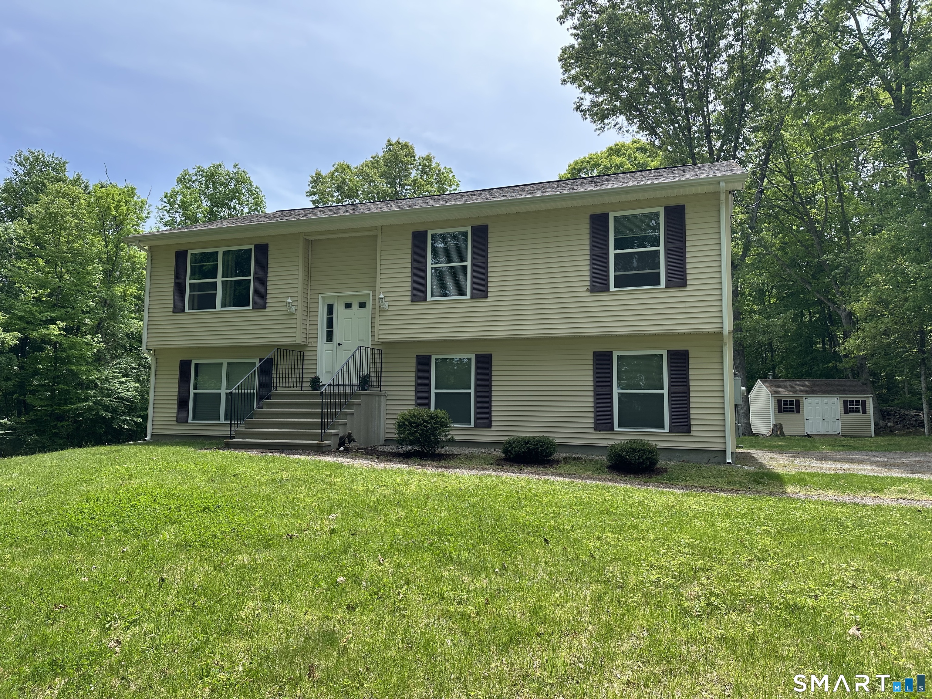 116 Tatnic Hill Road Brooklyn CT 06234