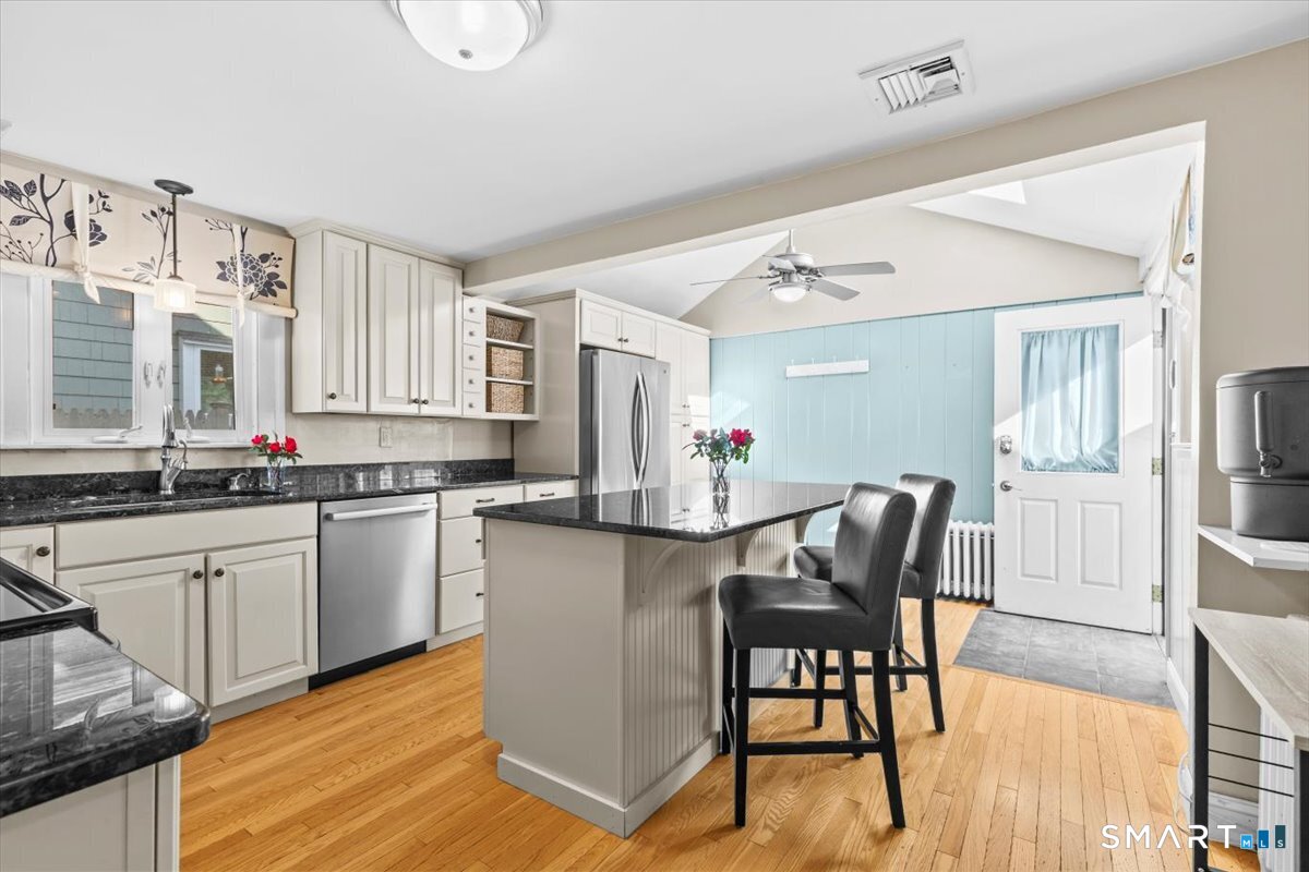 57 Warwick Street West Hartford CT 06119