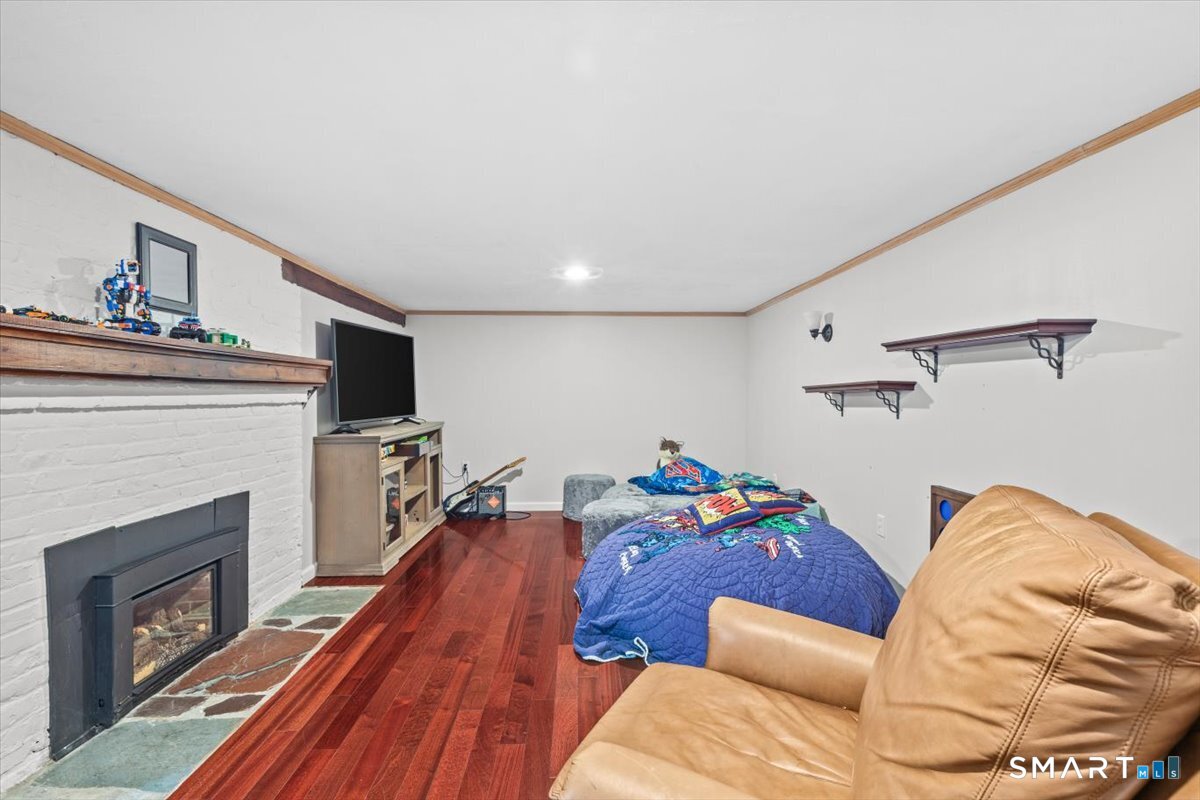 57 Warwick Street West Hartford CT 06119