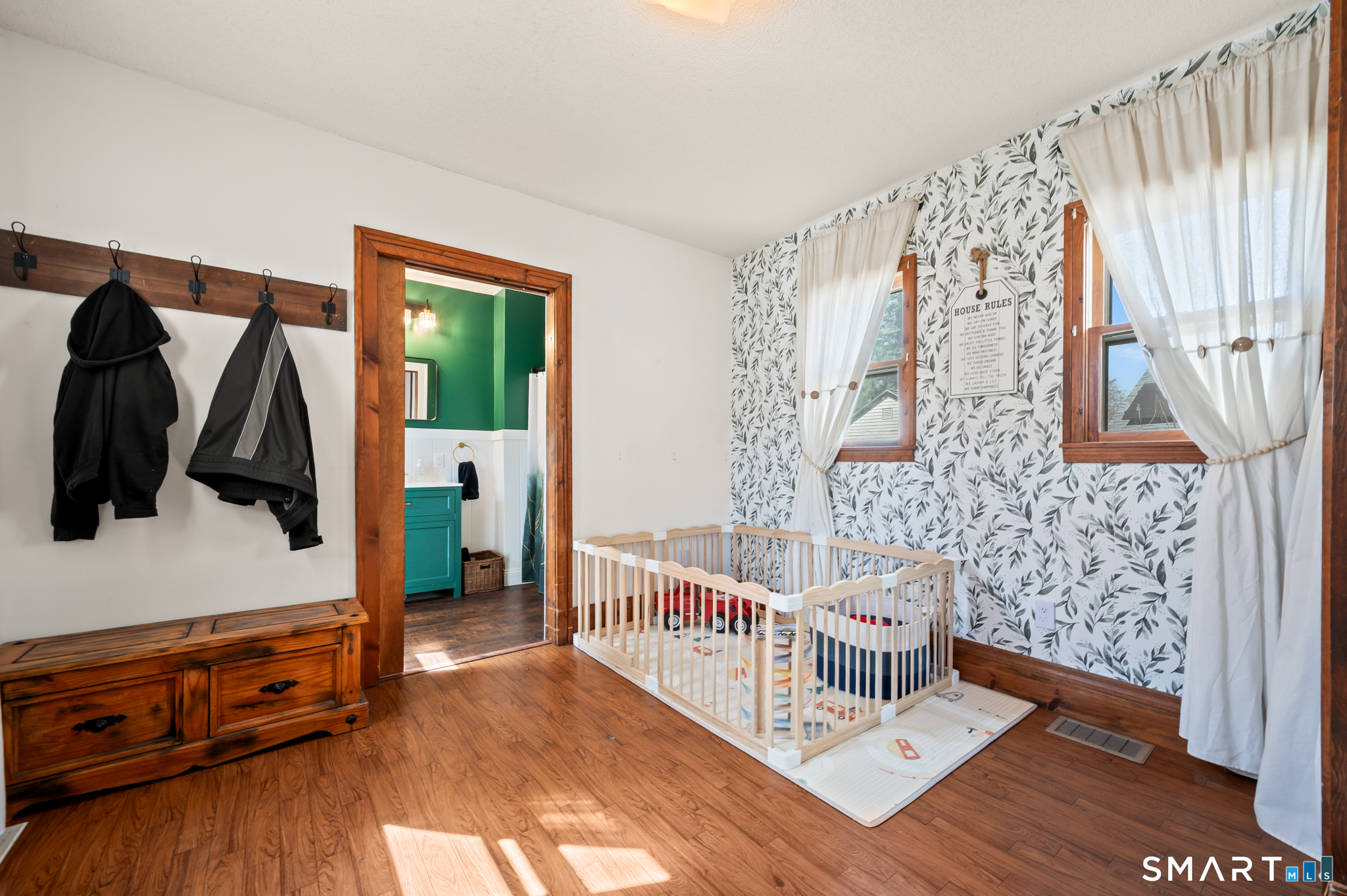 18 Oak Street Plymouth CT 06786
